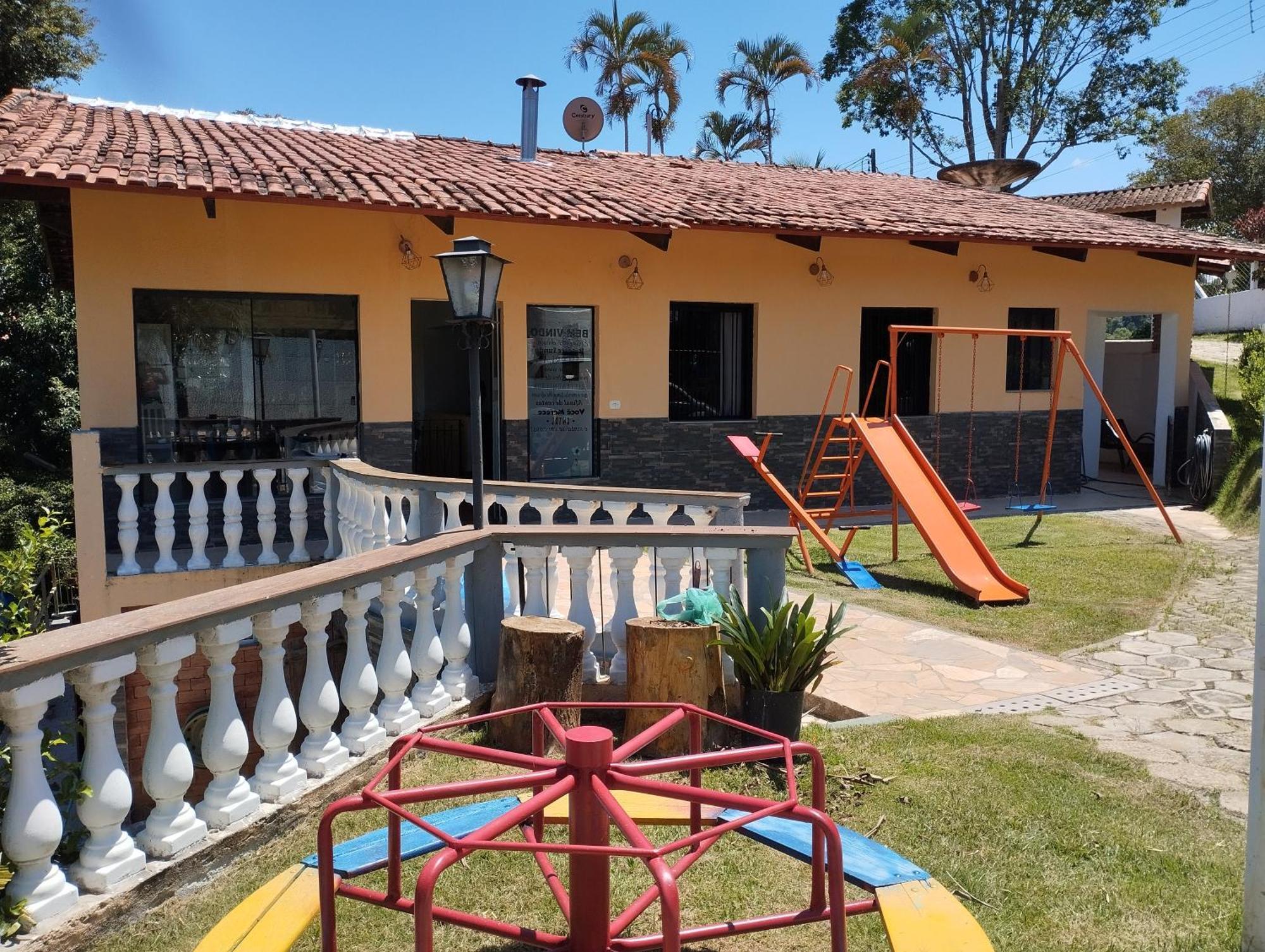 Chacara Pe Na Agua Holiday home *